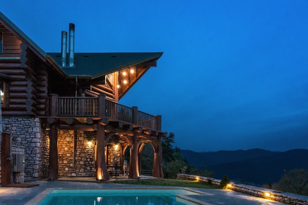 Luxury Mountain Chalet, With Private Sauna And Shared Pool (Ground Level) - Greece