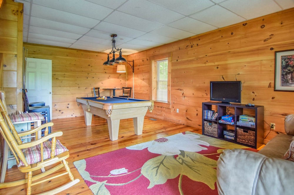 Smoky Mountain Top Cabin, New Hot Tub, 10 Mins To Gatlinburg Or Pigeon Forge - Great Smoky Mountains National Park