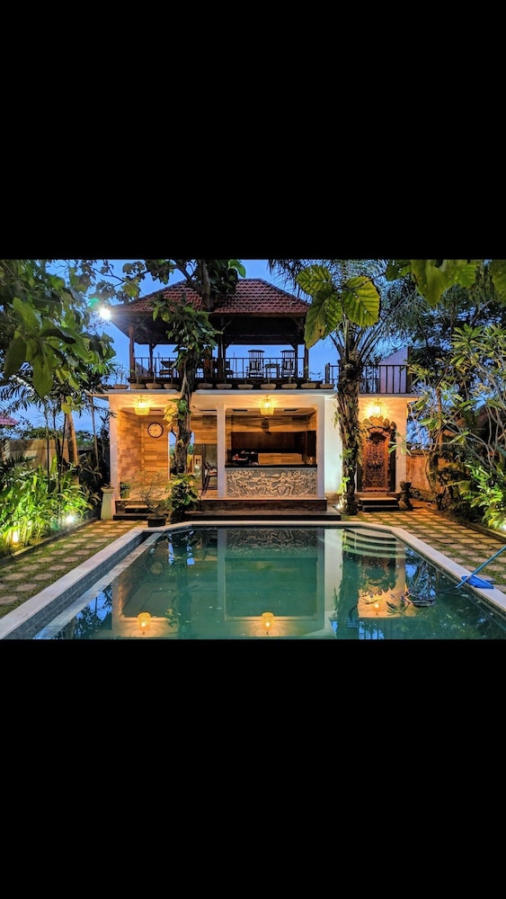 Idyllisches Balinesisches Wohnen Im Laras Villas - Jimbaran