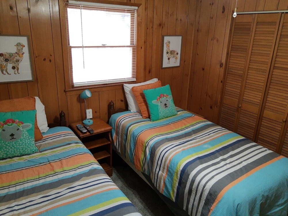 Eagles Nest Cottage- Pet Friendly With Amazing Views - Maggie Valley, NC