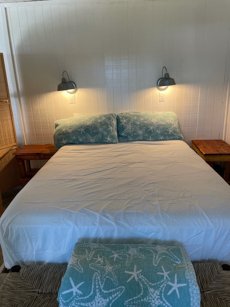 Perfect Couples Getaway - Canal Front Apartment - St. George Island, FL