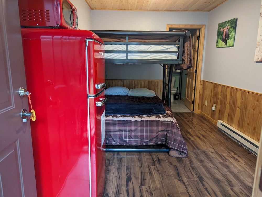 Brand New Saganaga Lodge Room! - Minnesota
