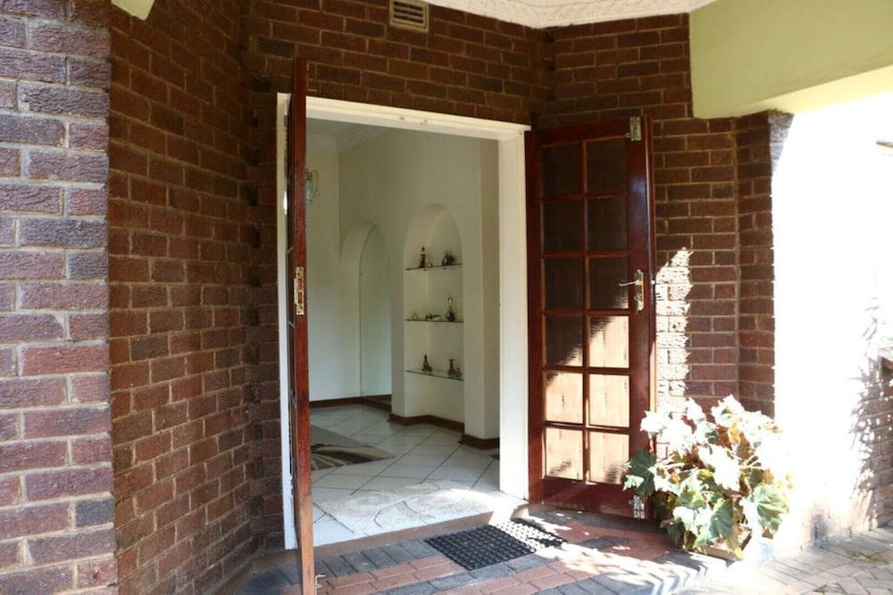The Riverton Garden Suite - Harare