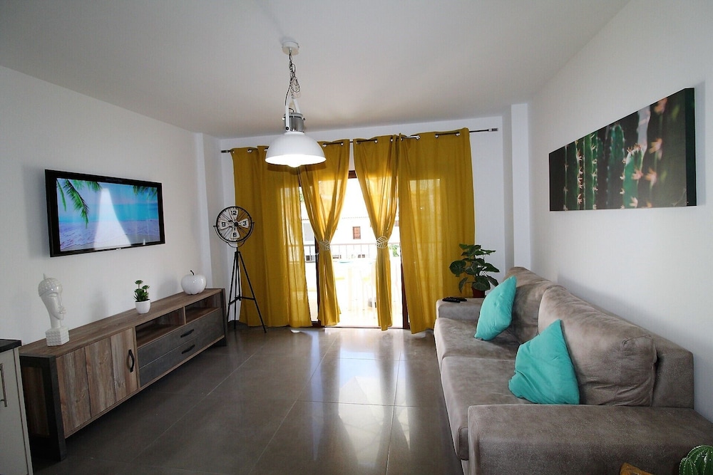Appartement  Avec Grande Terrasse Et Belle Vue Piscine, Solarium, Parking Privé - Costa Adeje