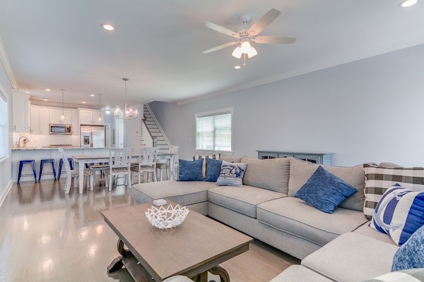 Perfect Family Friendly!! 4 Bed 3 Bath, Beach Block, Sleeps 13+ Guests - Toms River, NJ