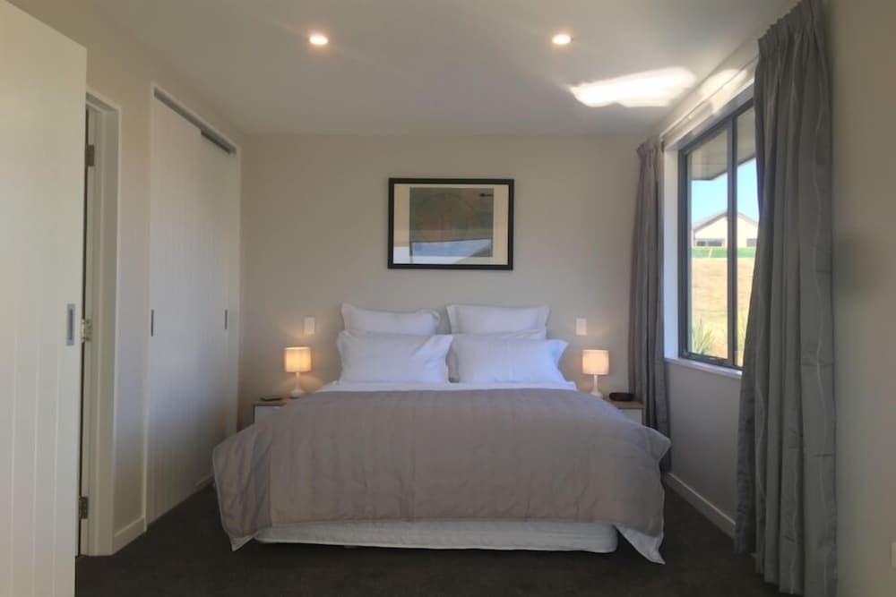 Stunning Guest House 5 Minutes From Lake Wanaka - 와나카