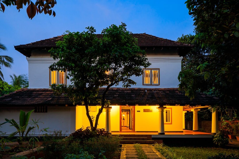 Esta Propiedad Es Una Casa De Patrimonio De 200 Años De Antigüedad. - Thrissur