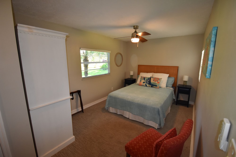 ️Newly Remodeled With Summer Rates! Comfy Vacation Home Not Far From The Beach! - Vero Beach, FL