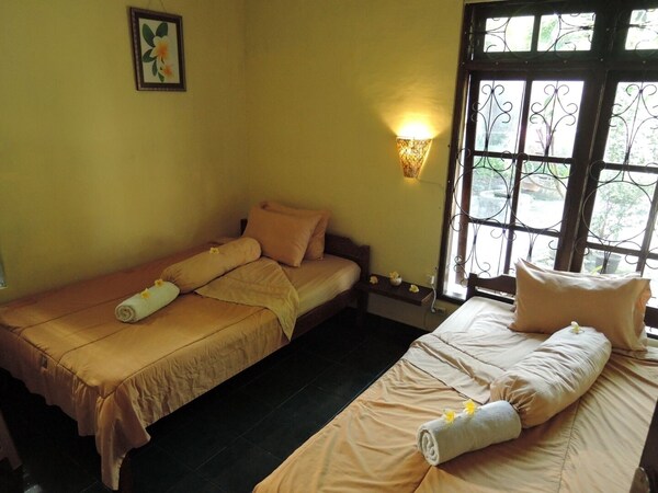 Bed And Breakfast, A Real Balinese Apartment In The Heart Of Tabanan! - Tabanan