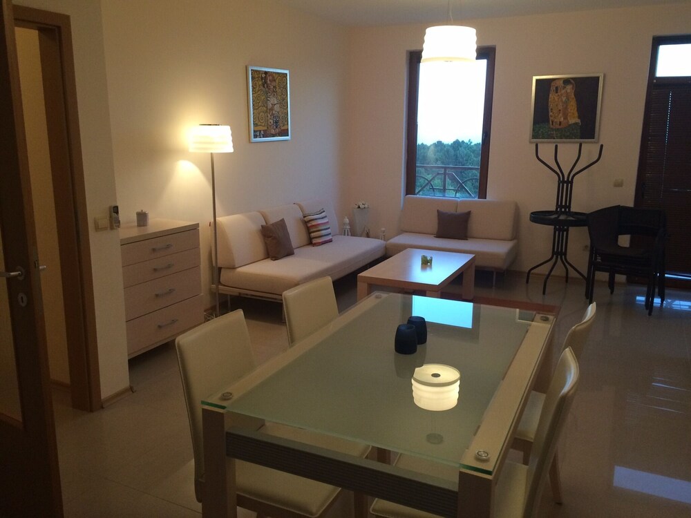 Appartment With Seaview - Balchik