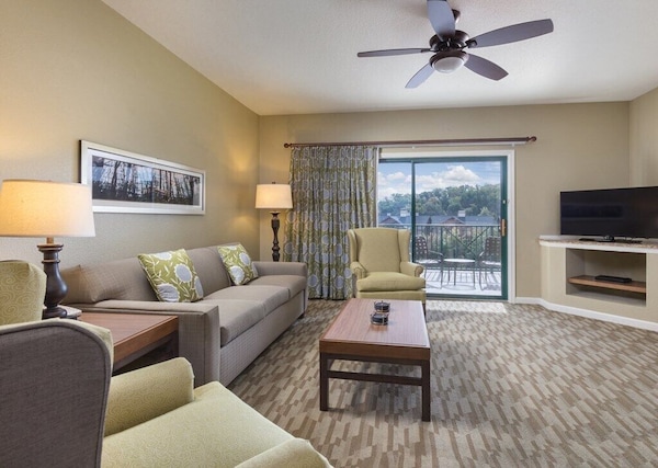 Club Wyndham Smoky Mountains, Tennessee, 2 Bedroom Condo - Sevierville, TN