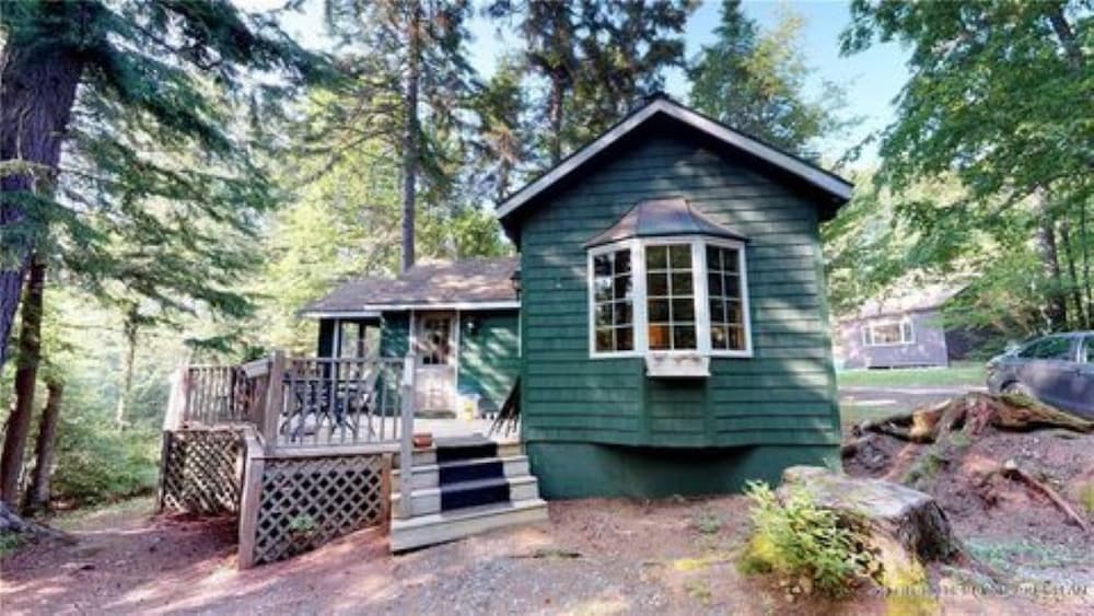 Two Bedroom Cottage On Moosehead Lake - Maine