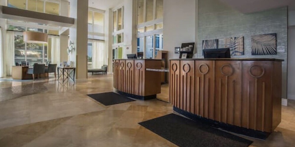 Hotel 1 Bedroom Suite With Ocean View ! Minimum 3 Months Rental Only. - Aventura, FL