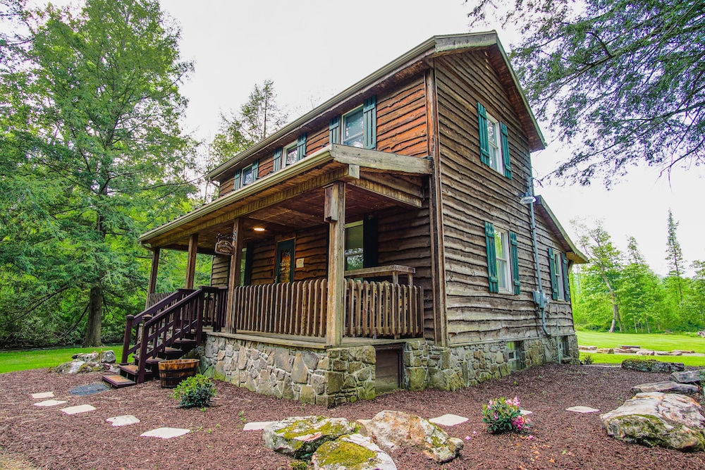 Escape To This Cozy Cabin In The Woods! - Ohiopyle, PA
