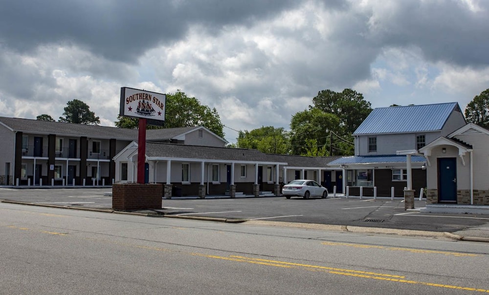 Southern Star Inn - Conway, NC