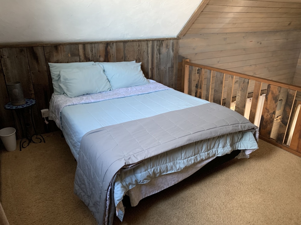Cozy Guest House At Firefly Horse Co Wellness Retreat Center - Columbia Falls, MT