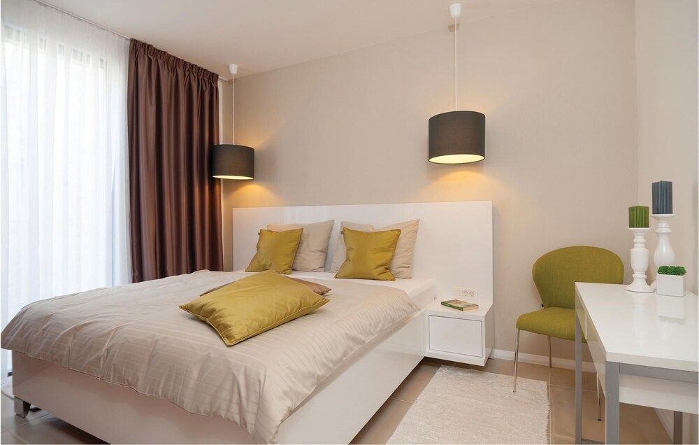 Villa Trogir Deluxe 1 – 6 Beautiful Bedrooms - Sea Front – Private Pools - Sauna - Seget Vranjica