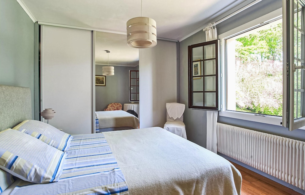 Amazing Apartment In Saint Jean De Luz With 2 Bedrooms And Wifi - Bidart