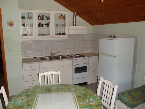 Holiday Apartment With Air Conditioning - Sali