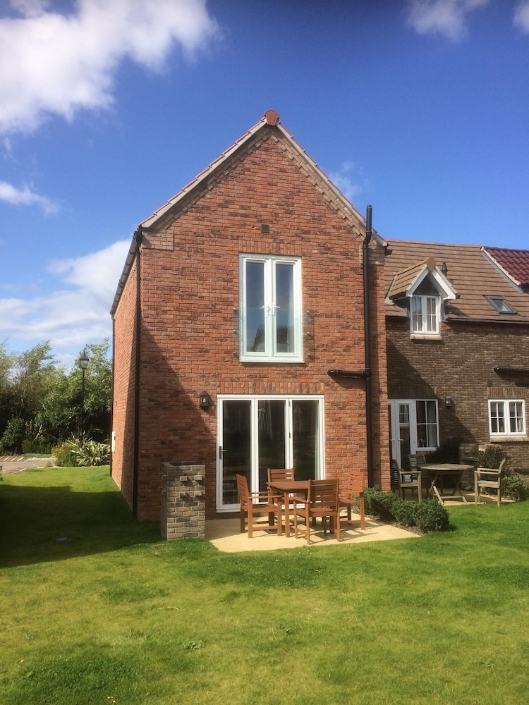 Rodgers' Retreat, The Bay, Filey, Pet Friendly With Pool - Hunmanby