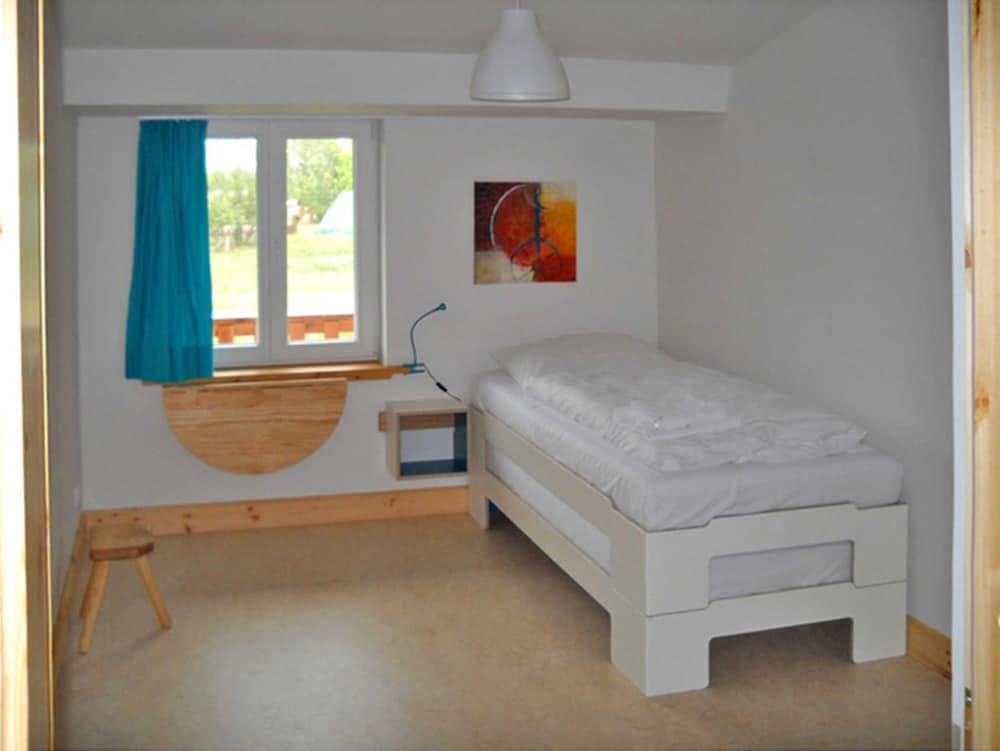 Twin Room 4 - Turquoise - Holiday On The Organic Farm - Schwerin