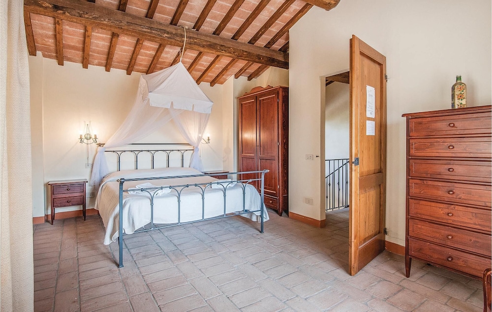 Ancient Manor House Built In The 15th Century By The Noble Family Pucci, Strategically Located With - Certaldo
