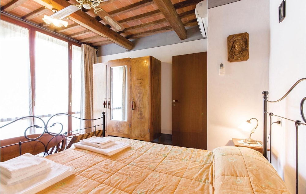 A Circa 7 Km Da Arezzo: Due Originali Appartamenti Per Vacanze (Vedi Anche Ita117) Con Grande Piscin - Arezzo