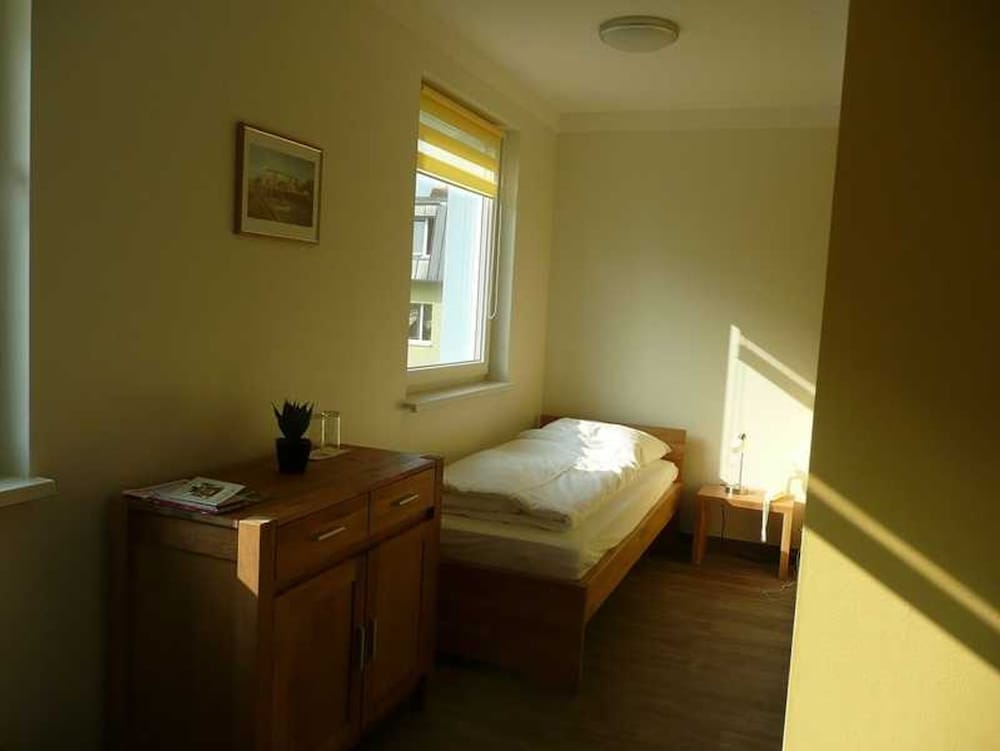 Room 2 (Bg) - Pension Moment - Greifswald
