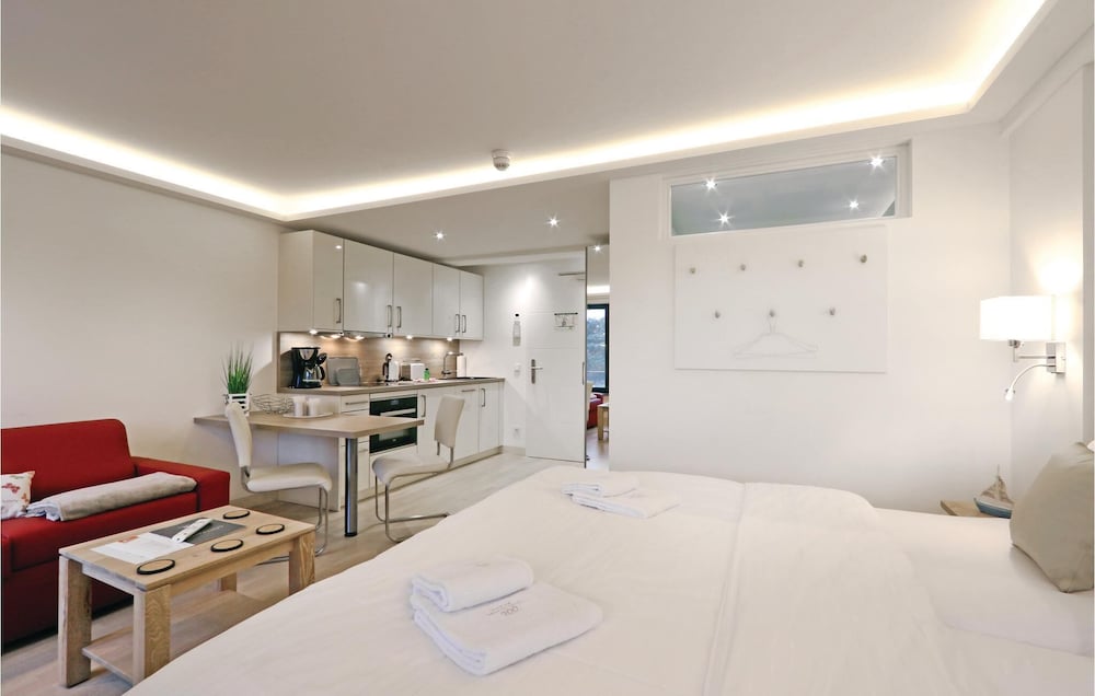 Wonen In Een Monument - Exclusieve Design Vakantiewoning Op 28 M² In Prora Solitaire, Direct Aan De - Binz