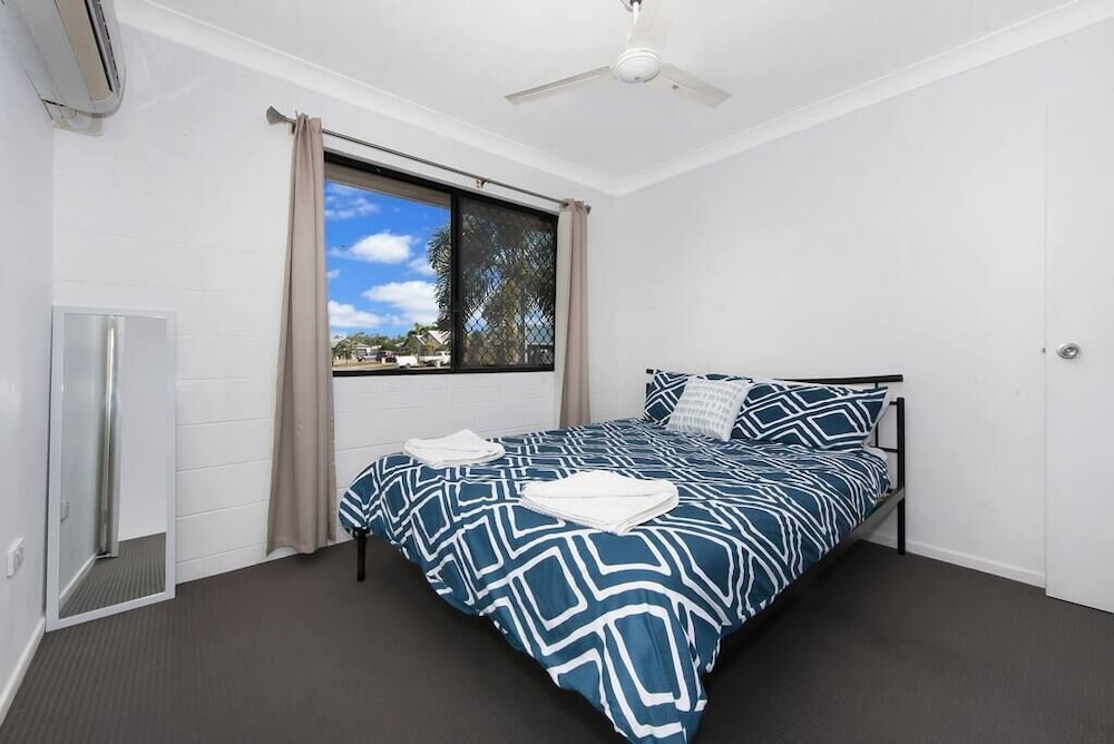 Asequible 3 Dormitorios Netflix Nbn Suministrado - Townsville