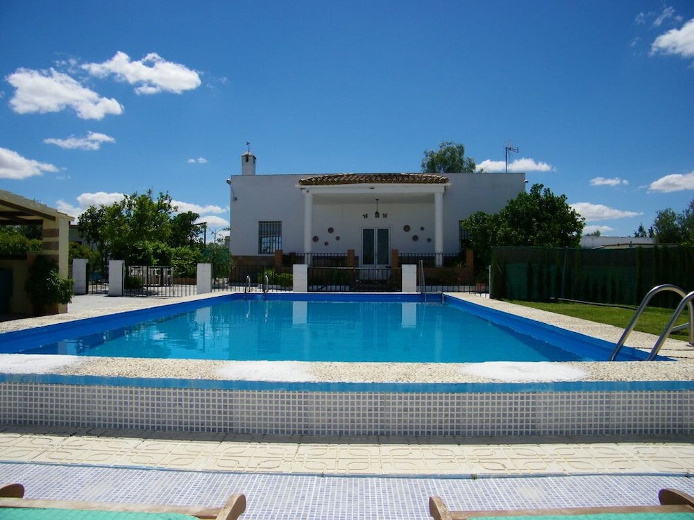 Gran Villa Impresionante Situado En Campo De Andalucía. - Paradas