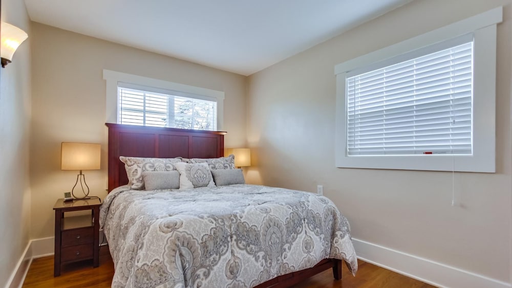 Charming Remodeled Home, Close To All That San Diego Has To Offer - Gaslamp Quarter - San Diego
