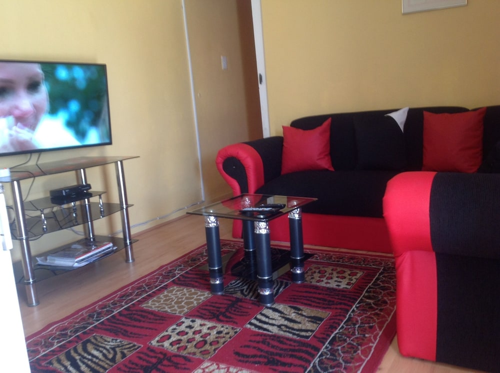 Self Catering 1 Bedroom Private Unit - Goodwood