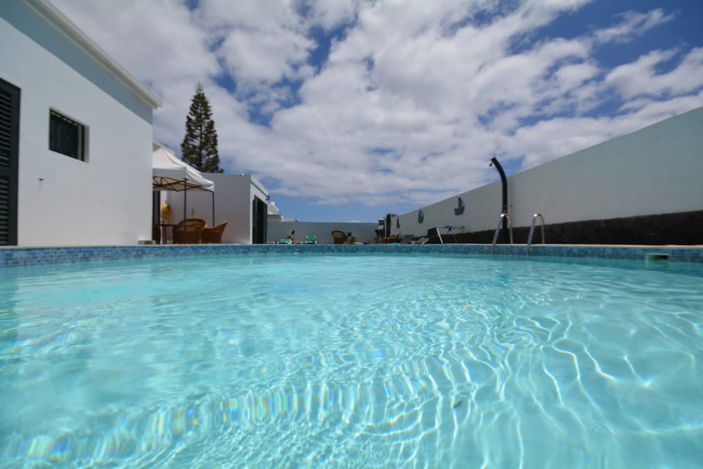Villa Nirvan With Heated Pool - Playa Blanca, Spain