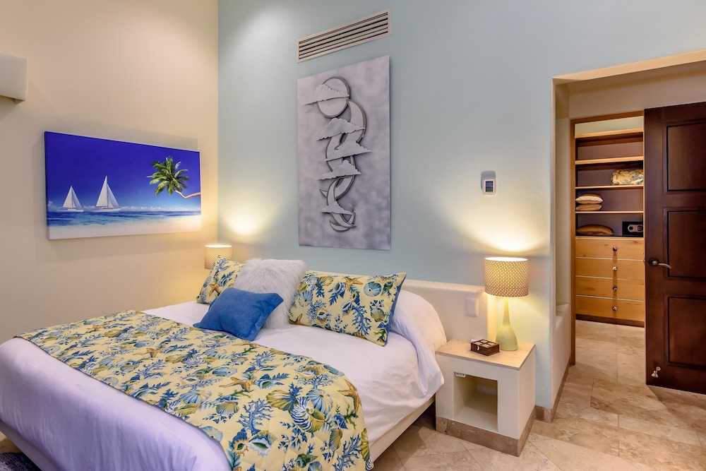 Villa Soñara: Excelente Ubicación En Pedregal Y Vista Al Mar Desde Esta Moderna Villa - Cabo San Lucas