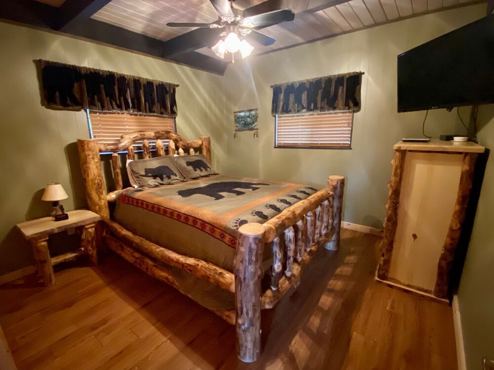 Million Dollar View - Four Bedroom Cabin - Gatlinburg, TN