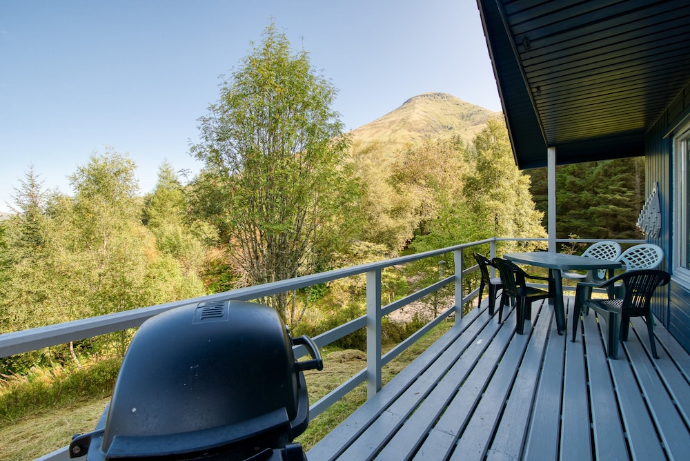 2 Bedroom Lodge Sleeps 4 Loch And Mountain View - Crianlarich
