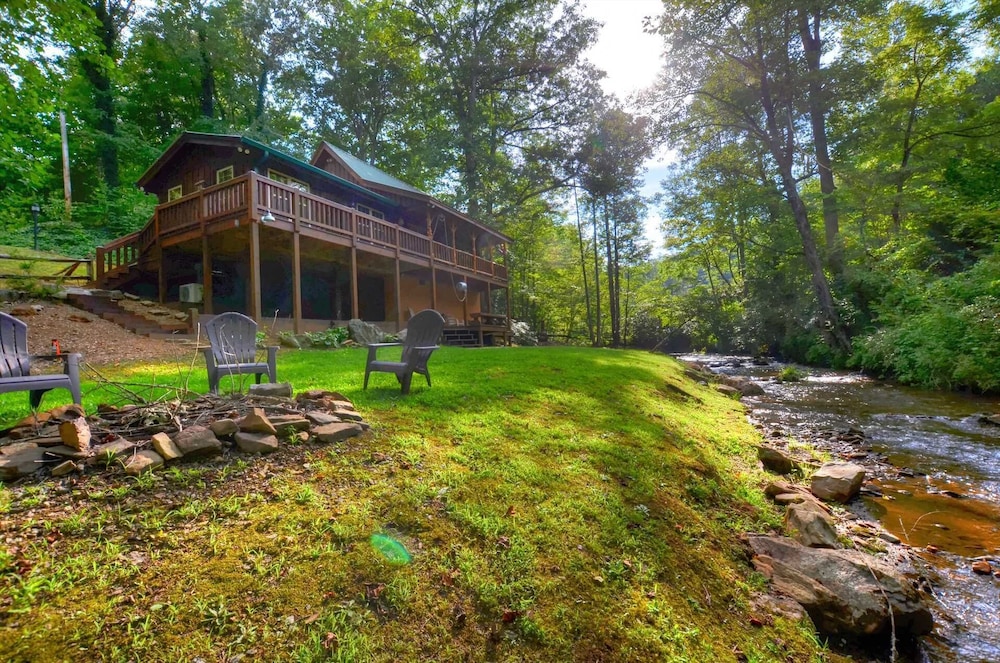 Cute On The Creek 1 Bedroom Cabin By Redawning - North Carolina