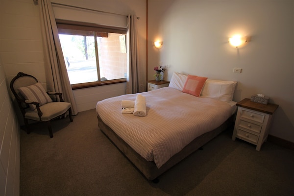 Blue Wren Villa Lovedale Central To All Wineries, Restaurants & Attractions - Cessnock