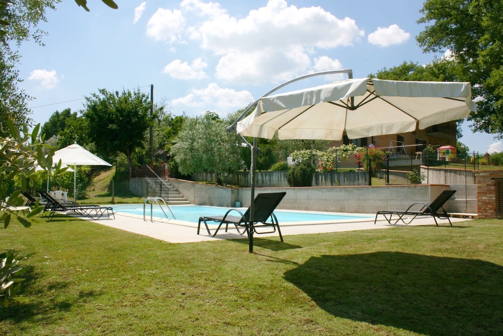Wonderful Private Villa With Private Pool, Tv, Pets Allowed And Parking, Close To Montepulciano - Montepulciano