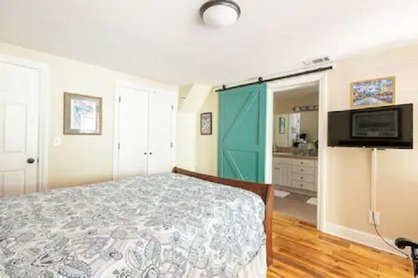 Private Master Bed/bath With Separate Entrance,10 Min. Walk To Town.no Clean Fee - Nevada City, CA