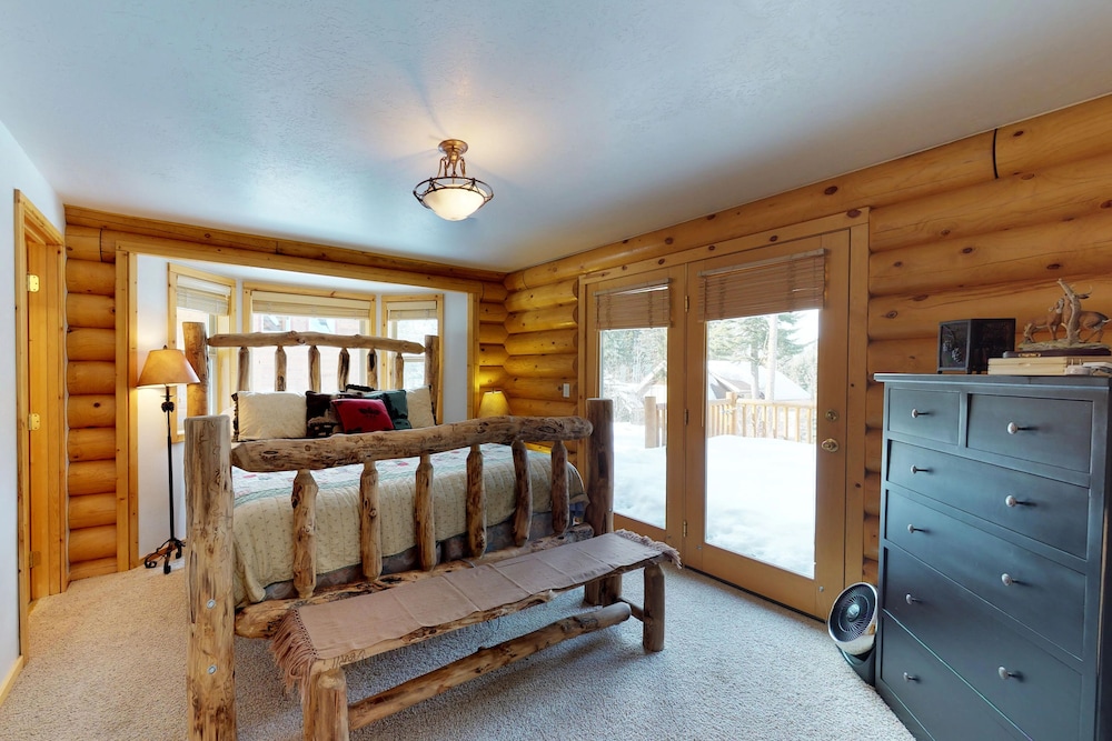 Luxurious Cabin W/ Free Wifi, Private Gas Grill, Shared Pool, And Hot Tub - Ponderosa State Park, McCall