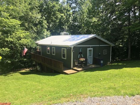 Charming Lake Barkley Cabin - Kentucky