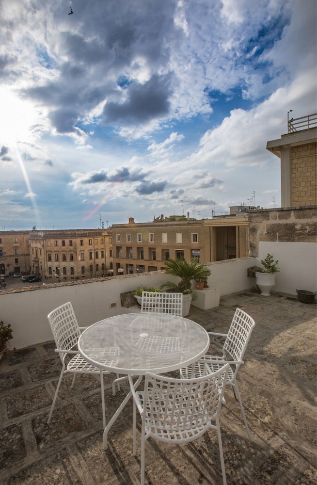 Penthouse Mit Großer Terrasse Auf Der Piazza Sant'oronzo (Rabatte Für Längere Zeit) - Lecce