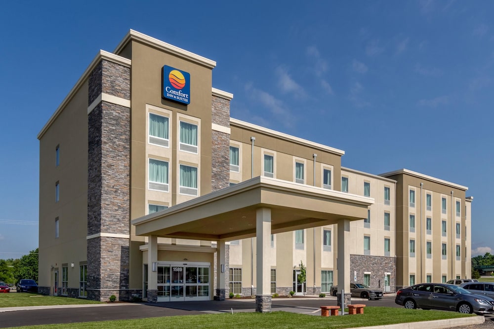 Comfort Inn & Suites – Harrisburg Airport – Hershey South - Middletown, PA