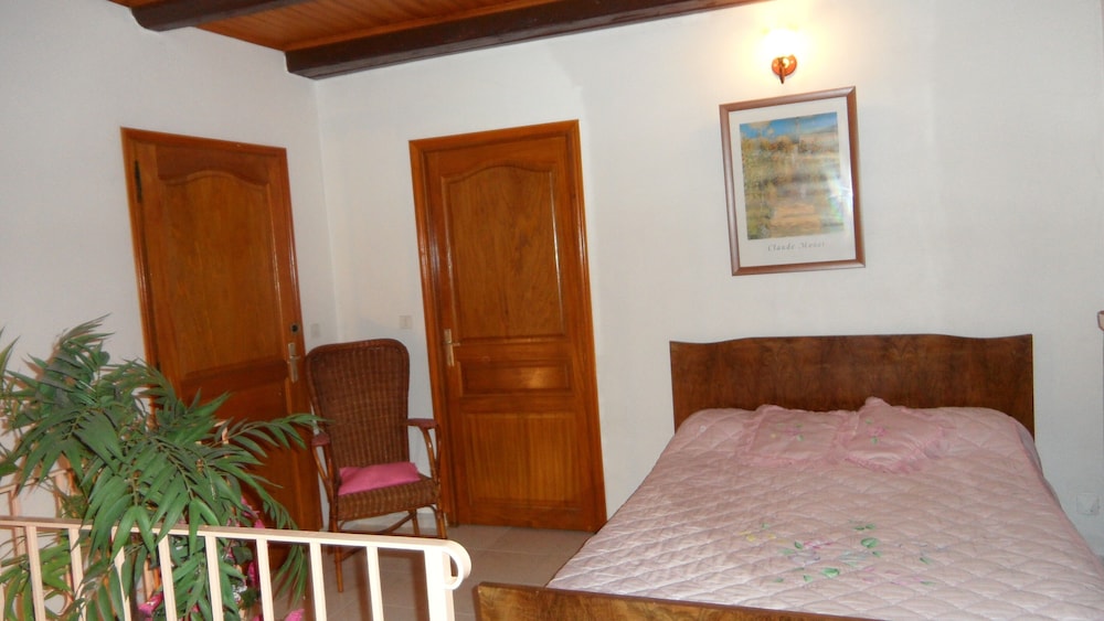 Huis In Gezellig Dorp In Toeristische Corse - Sartène