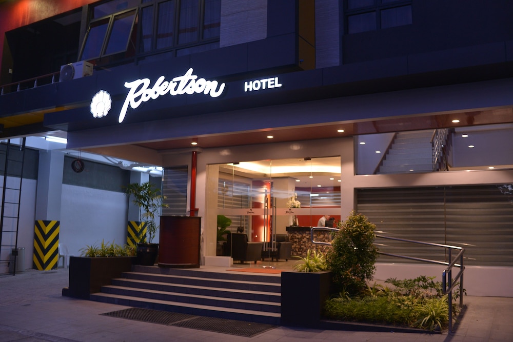 Robertson Hotel - Naga City