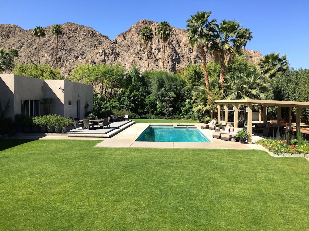 Secluded 1-acre Mountain View Retreat - Great Location In La Quinta  #112390 6br - Joshua Tree National Park