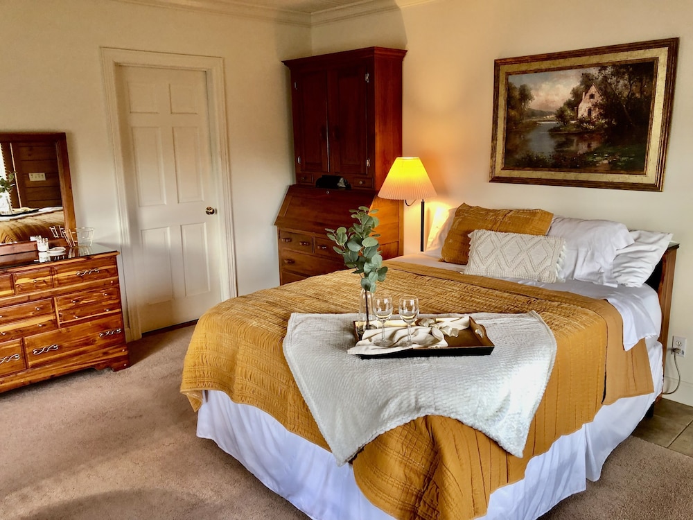Peaceful Hills Retreat Lodge Has A Beautiful View W/fireplace & Loft! Sleeps 10. - 田納西州
