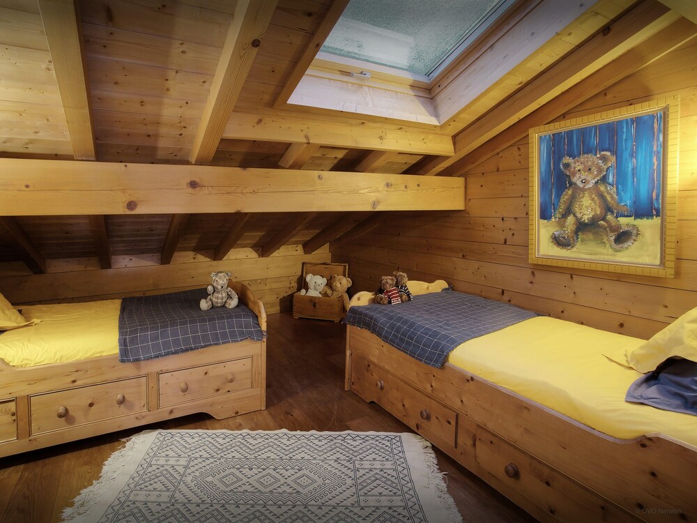 Gym, Hot Tub And Heated Pool At This 5-star Ski Chalet - Ovo Network - La Giettaz
